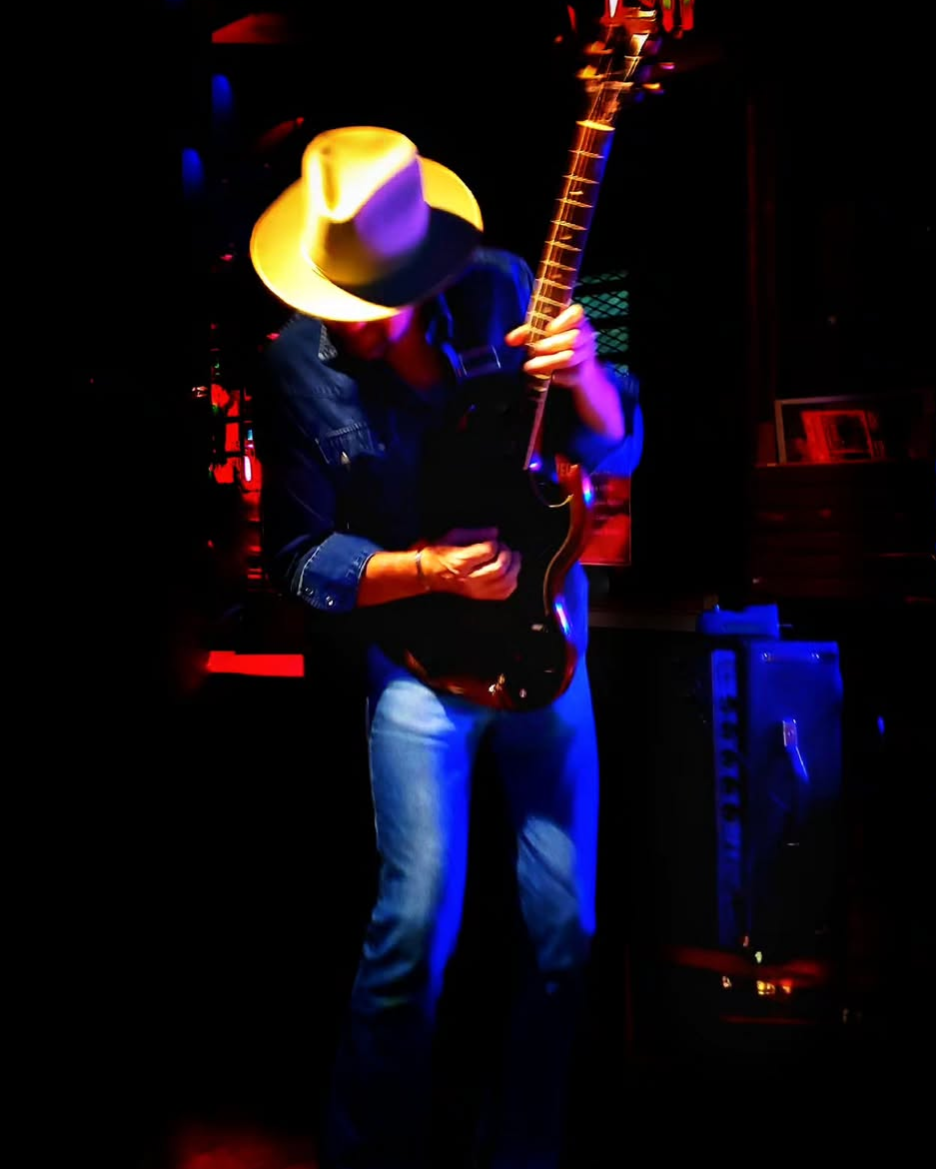Mike J Castellana